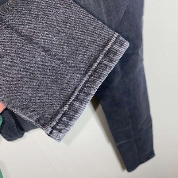 🐚Adorable Black skinny jeans! - Picture 7 of 7